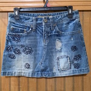 American Eagle Denim Mini Skirt Distressed‎ Floral Accents Light Wash Size 0